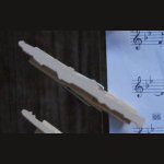 pince à partition hautbois bois massif fait main cadeau musicien hautboîste 